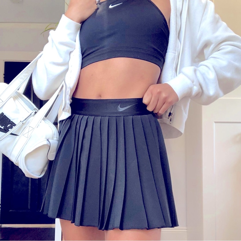 Black Nike tennis skirt